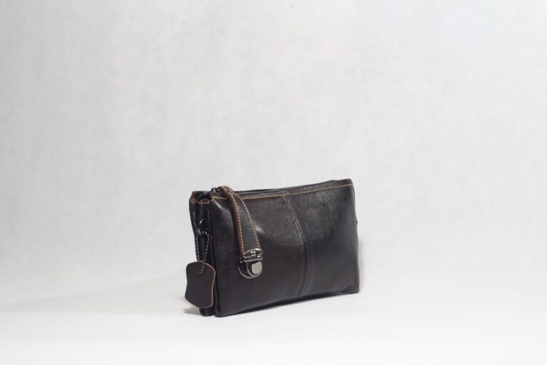 Why Handmade Bags are the Perfect Accessory for Every Outfit