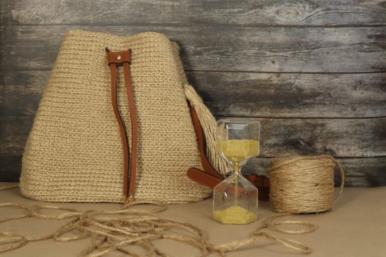 Top Reasons to Choose Handcrafted Bags Over Mass-Produced Options